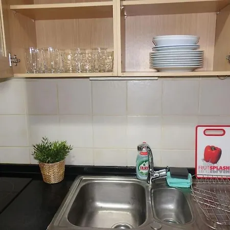 Antolin Yellow Door Apartament Ponferrada