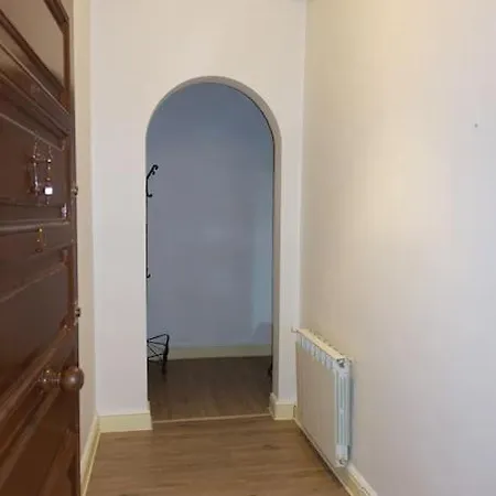 Antolin Yellow Door *