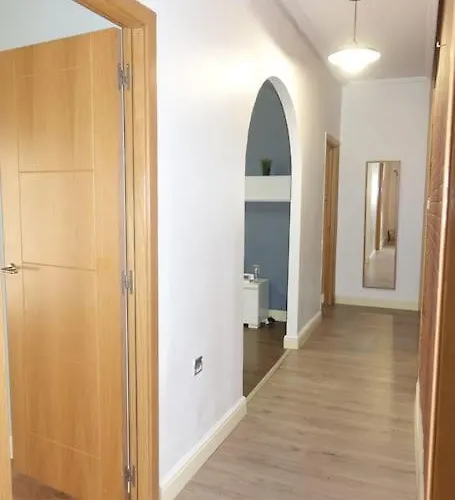 Antolín Yellow Door Appartement *