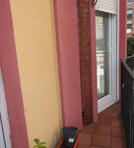 Antolin Yellow Door Appartement